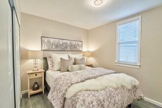 1215 Eagle Ave in Alameda, CA - Building Photo - Building Photo