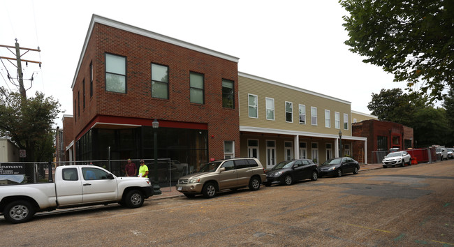 Patrick Henry Square in Richmond, VA - Foto de edificio - Building Photo