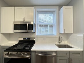 1157 W Lunt Ave, Unit 3 in Chicago, IL - Foto de edificio - Building Photo