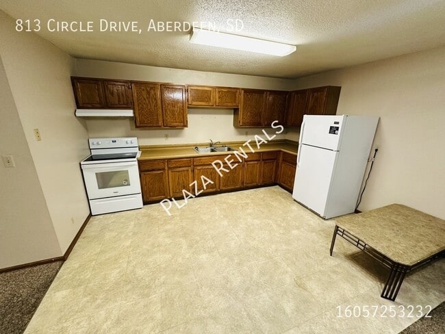10 9th Ave SW in Aberdeen, SD - Building Photo - Building Photo