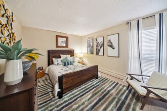 ReNew Pinehurst in Denver, CO - Building Photo - Building Photo