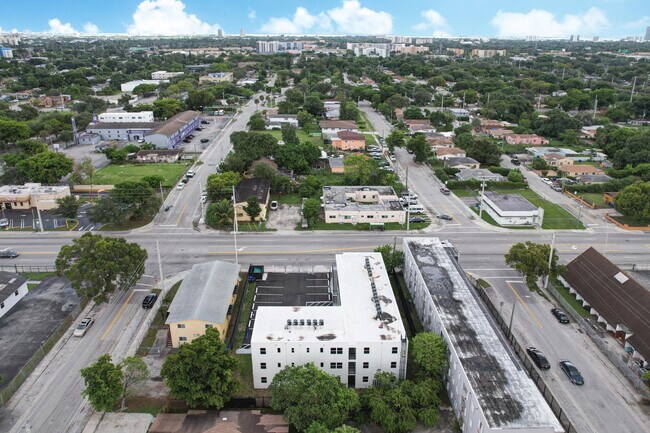 6040 NW 12th Ave in Miami, FL - Building Photo - Building Photo