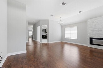 4018 Hillhaven Dr in Heartland, TX - Building Photo - Building Photo