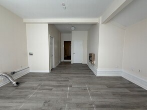 4015 Woodleaf Rd in Charlotte, NC - Building Photo - Building Photo