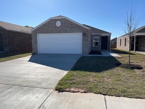 1736 Aspen St in Springdale, AR - Building Photo - Building Photo