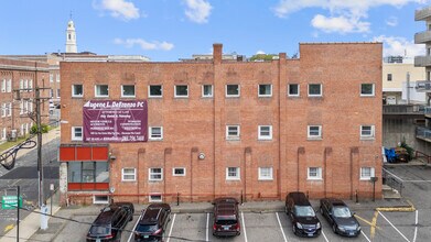 61 Field St in Waterbury, CT - Building Photo - Building Photo