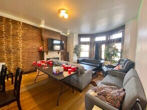 518 Harvard St, Unit 1 in Brookline, MA - Building Photo - Building Photo
