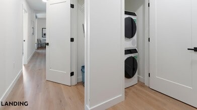 632 Howard Rd SE, Unit 842 in Washington, DC - Building Photo - Building Photo