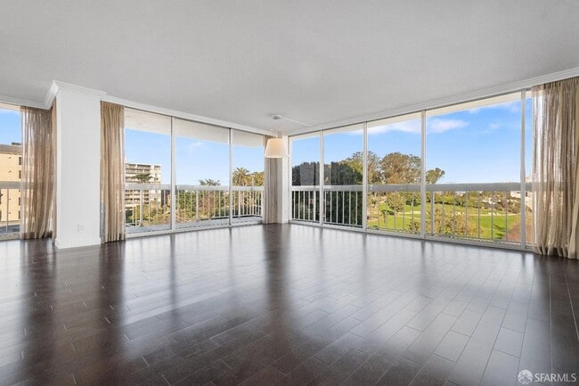 property at 2200 Sacramento St