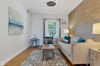 2755 W Melrose St in Chicago, IL - Foto de edificio - Building Photo