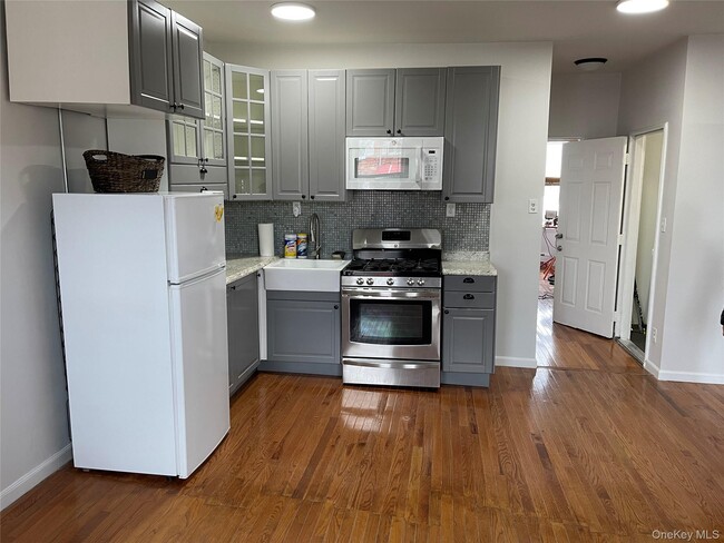 54-15 82nd St in Queens, NY - Building Photo - Building Photo
