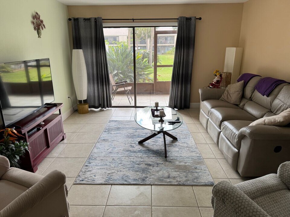 201 International Dr in Cape Canaveral, FL - Building Photo