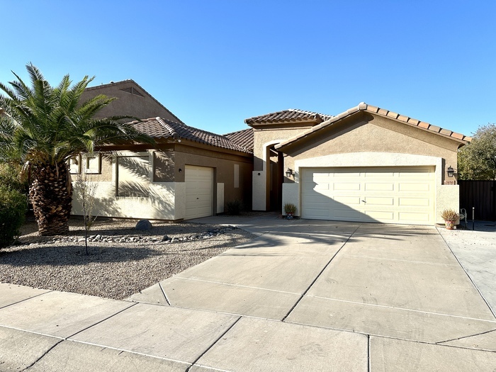 3450 E Lark Dr in Chandler, AZ - Building Photo