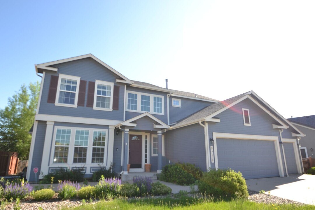 9786 Kings Canyon Dr in Peyton, CO - Building Photo