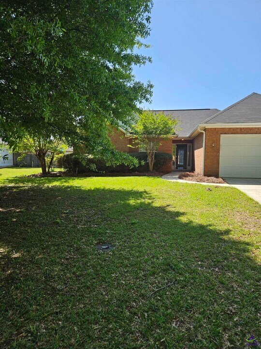114 Knights Bridge in Warner Robins, GA - Building Photo