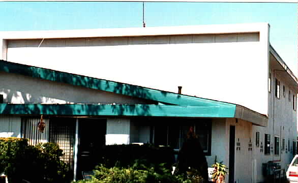 2123 E Westport Dr in Anaheim, CA - Building Photo - Building Photo