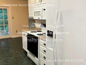 1622 Colonade Rd in Knoxville, TN - Building Photo - Building Photo