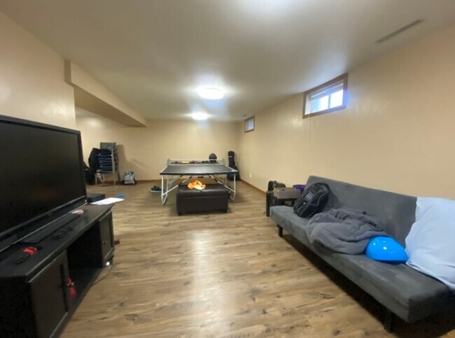 1817 Hunting Ave-Unit -Unit 3 in Manhattan, KS - Building Photo - Building Photo