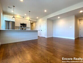 1 Everett St, Unit 204 in Boston, MA - Foto de edificio - Building Photo