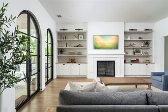 2902 Oak Haven Dr in Austin, TX - Building Photo - Building Photo