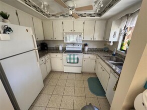 17 Quails Run Blvd in Englewood, FL - Building Photo - Building Photo