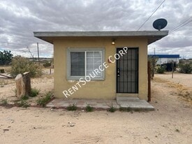 2542 Main St in Barstow, CA - Building Photo