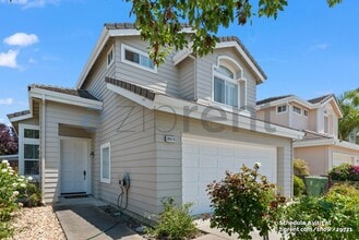 36816 Papaya St in Newark, CA - Foto de edificio - Building Photo