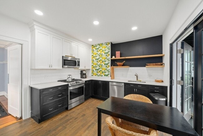 property at 923 Adams St
