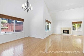 205 Castle Ct in Novato, CA - Building Photo - Building Photo