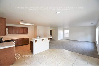 382 Craftsman Dr in Lathrop, CA - Building Photo - Building Photo