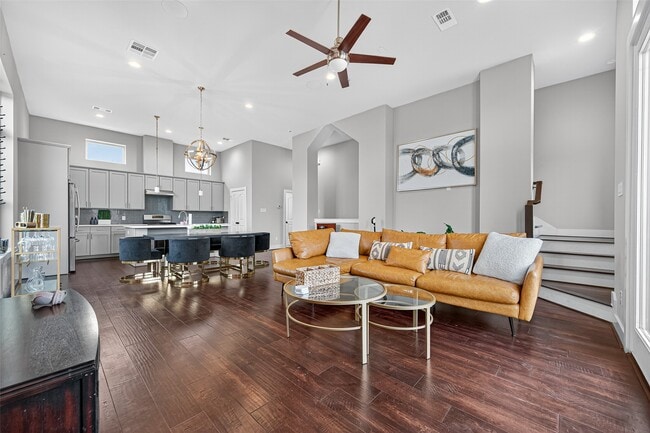 property at 1205 Wrightwood St