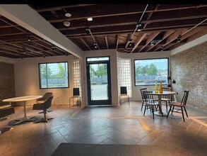 5277 W Jefferson Blvd in Los Angeles, CA - Building Photo - Building Photo
