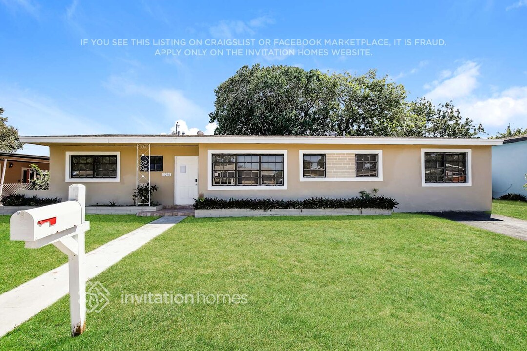 1730 NW 187th St in Miami Gardens, FL - Building Photo