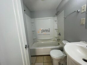 8000 Lake Shore Dr in Cedar Lake, IN - Building Photo - Building Photo