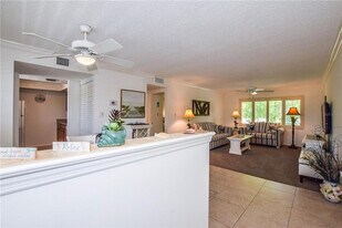 6706 Sarasea Cir, Unit SI ID1364701P in Sarasota, FL - Building Photo