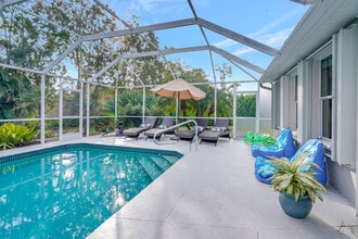 6726 Sloane Pl in Naples, FL - Building Photo - Building Photo