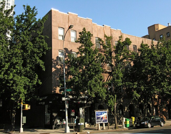 563-565 Second Ave in New York, NY - Foto de edificio - Building Photo