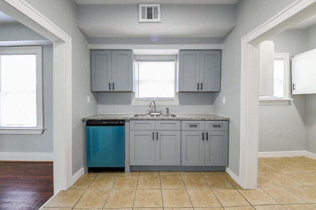 property at 3015 Isabella St