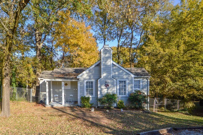 property at 206 N Montgomery St