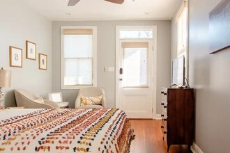 716 Valence St in New Orleans, LA - Building Photo - Building Photo