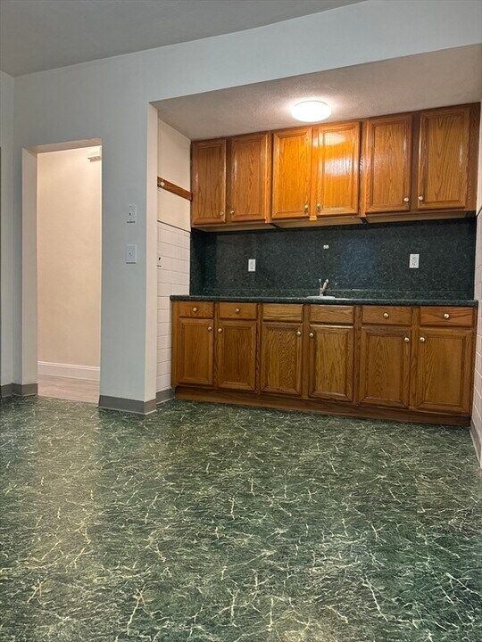 70 Waite St in Revere, MA - Building Photo