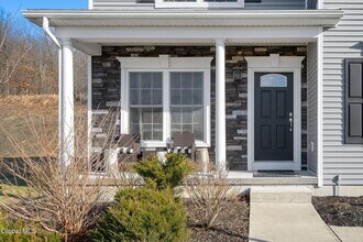 2 Birch Ct in Troy, NY - Building Photo - Building Photo