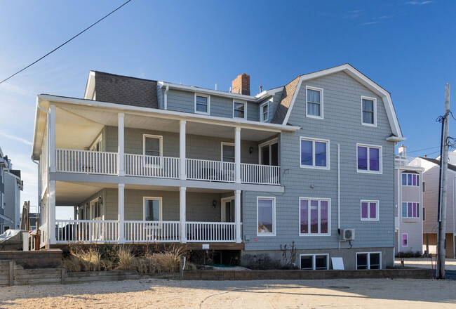 15 E Tuna Way in Lavallette, NJ - Building Photo - Building Photo