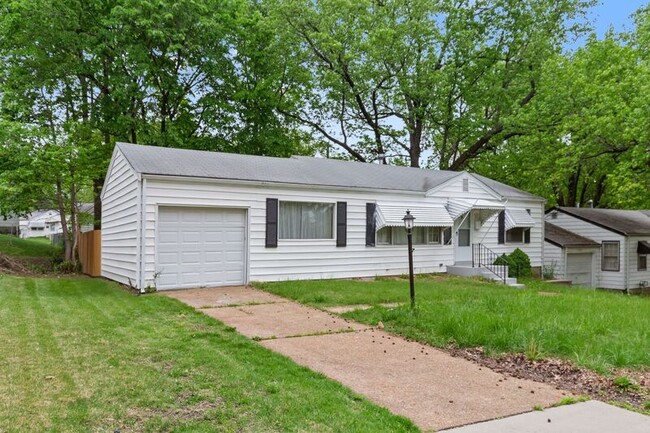 1167 Ashford Dr in St. Louis, MO - Building Photo - Building Photo