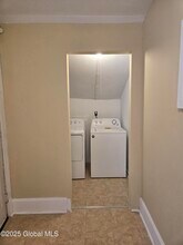246 New Scotland Ave in Albany, NY - Building Photo - Building Photo