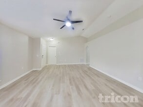 3556 Alec Dr in Middleburg, FL - Foto de edificio - Building Photo