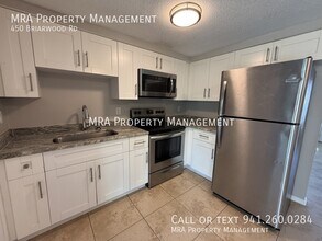 450 Briarwood Rd in Venice, FL - Building Photo - Building Photo