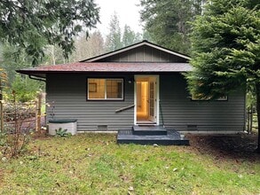 4870 Pinewood Cir in Langley, WA - Building Photo - Building Photo