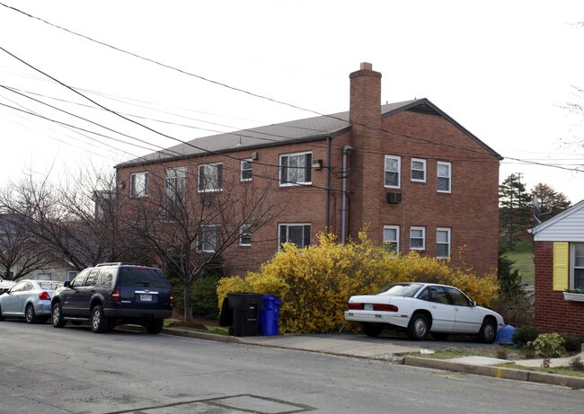 2012 S 6th St in Arlington, VA - Foto de edificio - Building Photo