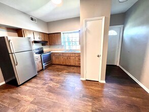 542 5th Ave-Unit -Unit 1 in New Kensington, PA - Building Photo - Building Photo